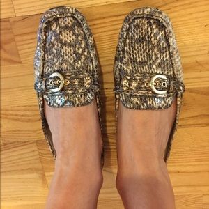 Tahari Grace Slip on loafer